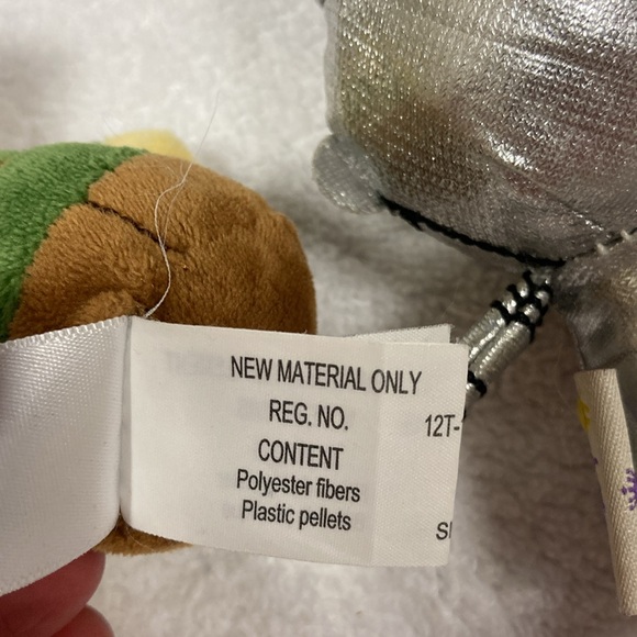 Hallmark itty bitty wizard of oz scarecrow and tin man mini plush - Picture 6 of 6